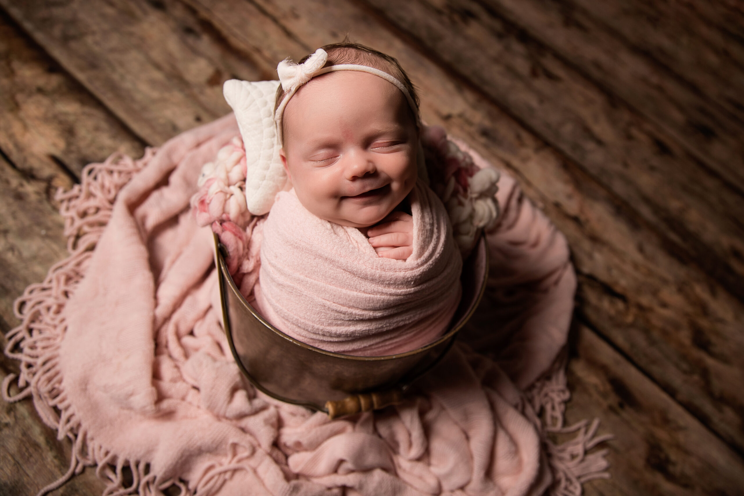Charlotte newborn Photographer - Knowles Photography - Studio Newborn Portraits