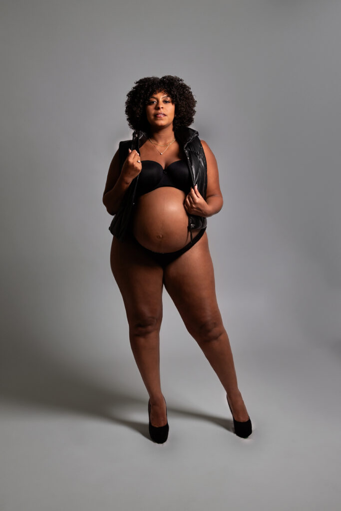 maternity photography in Charlotte empowers moms-to-be to embrace their changing bodies with confidence and beauty